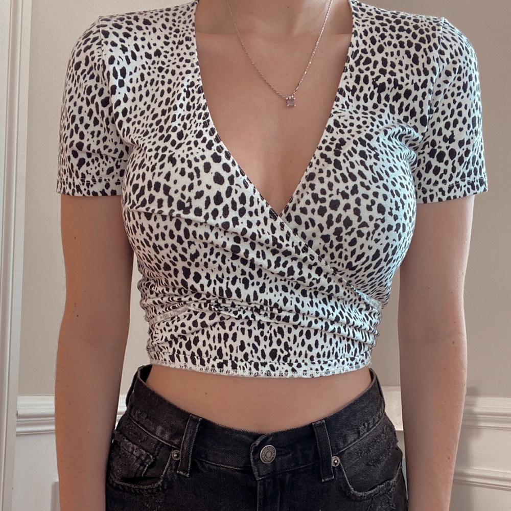 Brandy Melville wrap top